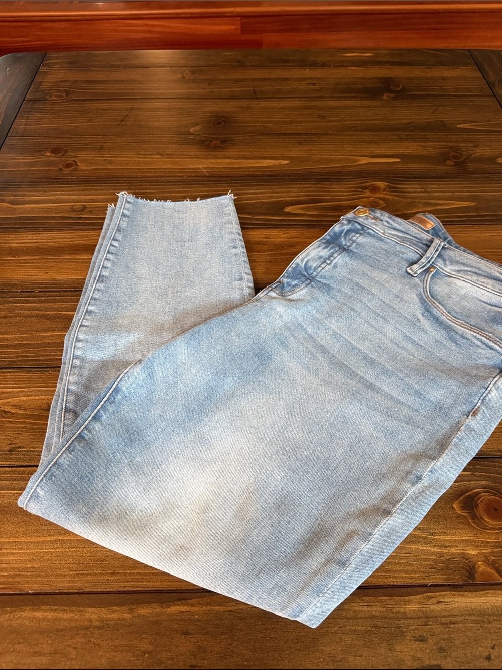 Kut from the Kloth Light wash cigarette leg Jeans